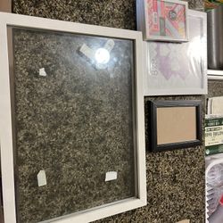Pictures Frames 