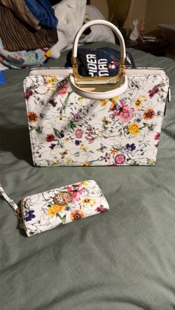 Matching person wallet