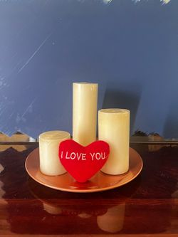 Set of 3 Ivory Pillar Candles with Tray