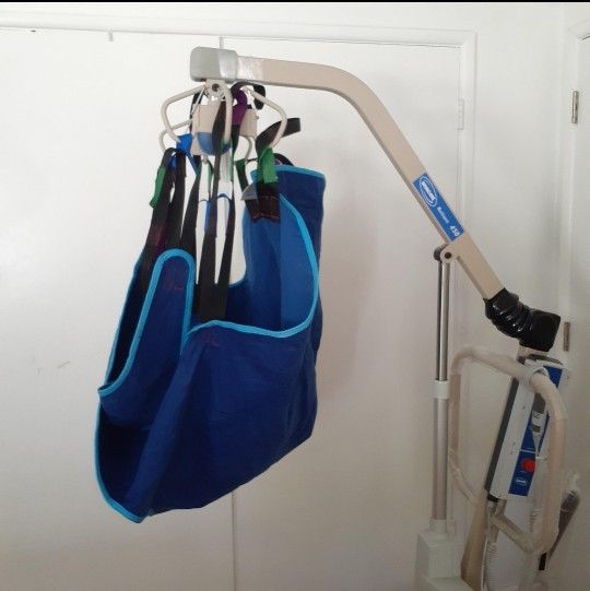 Invacare Reliant 450 Patient Lift 