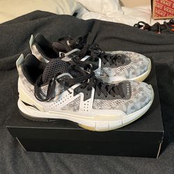 Men’s Basketball Shoes