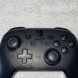Nintendo Switch Pro Controller