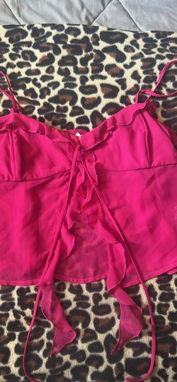 No Boundaries hot pink ruffled tie-front cami top