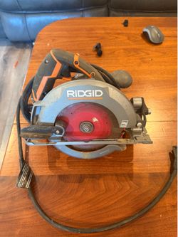 RIDGID R3204 6-1/2” Corded Circular Saw – 12 Amp