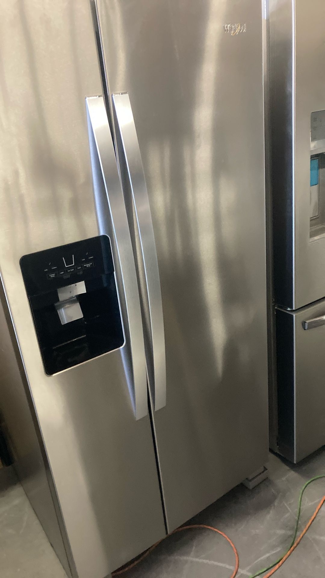 Whirlpool Side By Side 33” Refrigerator
