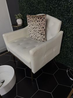 White Accent Chair With Pillow