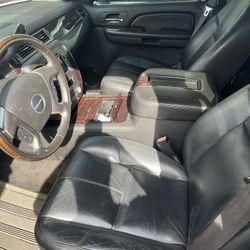 Parting Out 07 Thru 14 Yukon Interior Tahoe GMC Denali Chevy OEM Parts Black Leather Seats Center Console Door Panels