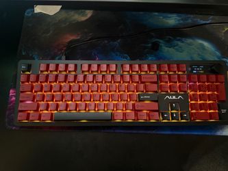 AULA gaming keyboard