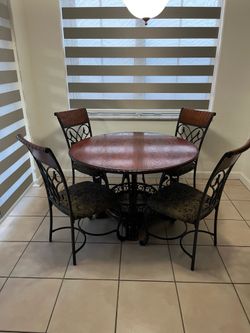 Breakfast Table Set