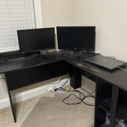 Working Desk 