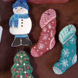 Hand Painted Wood Ornaments X4