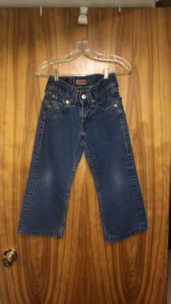 Kid’s size 10 Levi’s REAL LOOSE cropped jeans