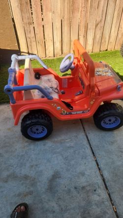 Bluey 4-Wheeler Ride-on, Battery Powered Car for Kids with Sounds, Ages 3+