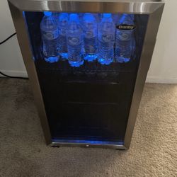 mini fridge 