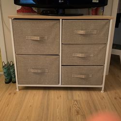 Dresser With 5 Drawers