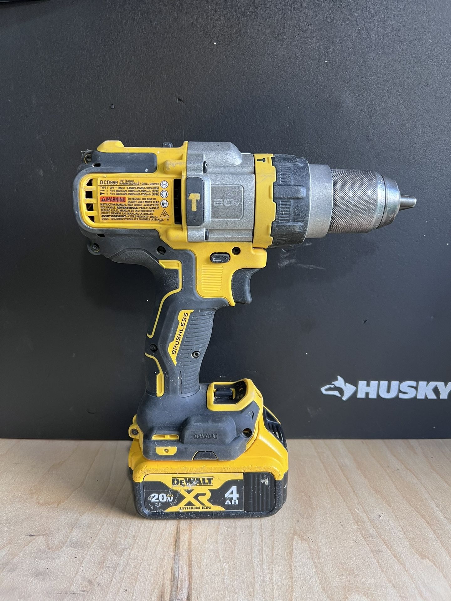 DeWalt DCD999 20V Brushless 1/2" Hammer Drill With Battery