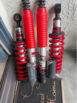 FRONT COILOVERS (FOX TRD PRO - FROM A 2025TUNDRA TRD PRO)