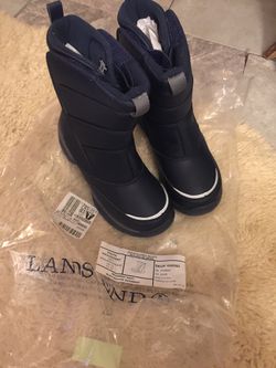 Brand new lands in snow boots navy blue size 1