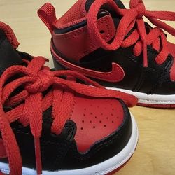 Youth Nike Air Jordan 1 Mid 'University Red/Black' Sneakers Sz 4c