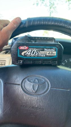 40v makita battery