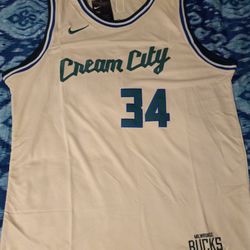 New Giannis Bucks Jersey 