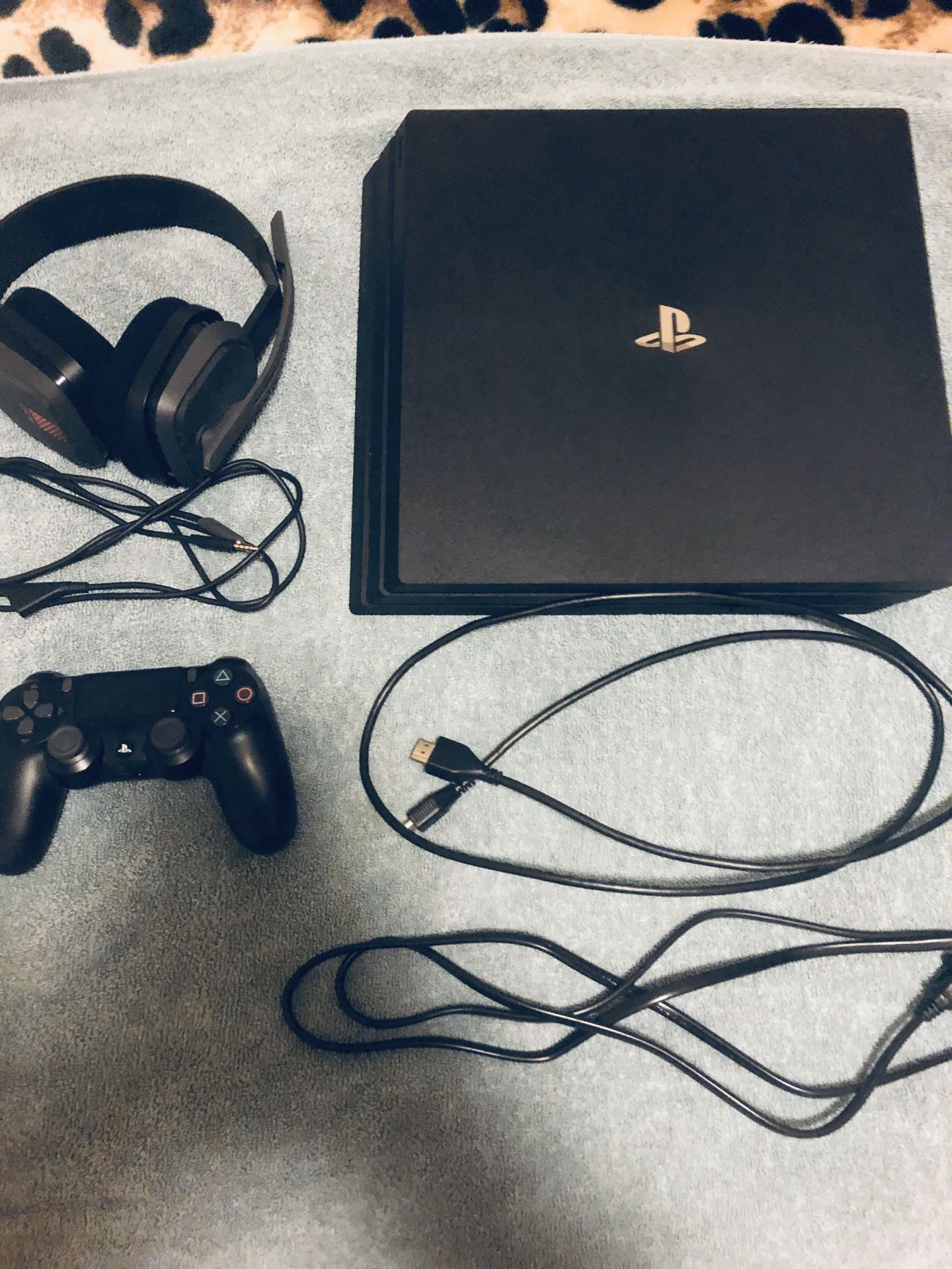 Ps4 Pro + Astro headset