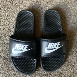 Nike Sandals Size 8