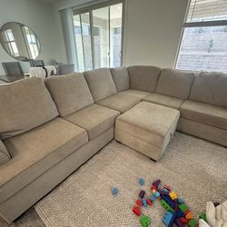 Large Beige Sectional Couch with Ottoman – Great Condition