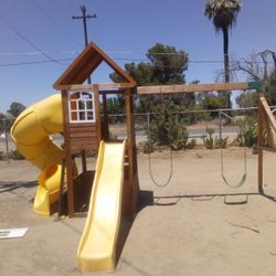 Castlewood Swing Set 