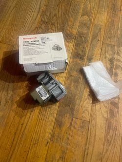 Honeywell VR8215S1503 Direct Ignition Combination Gas Valve