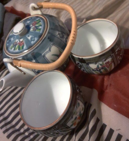 Glass Teapot N Teacups