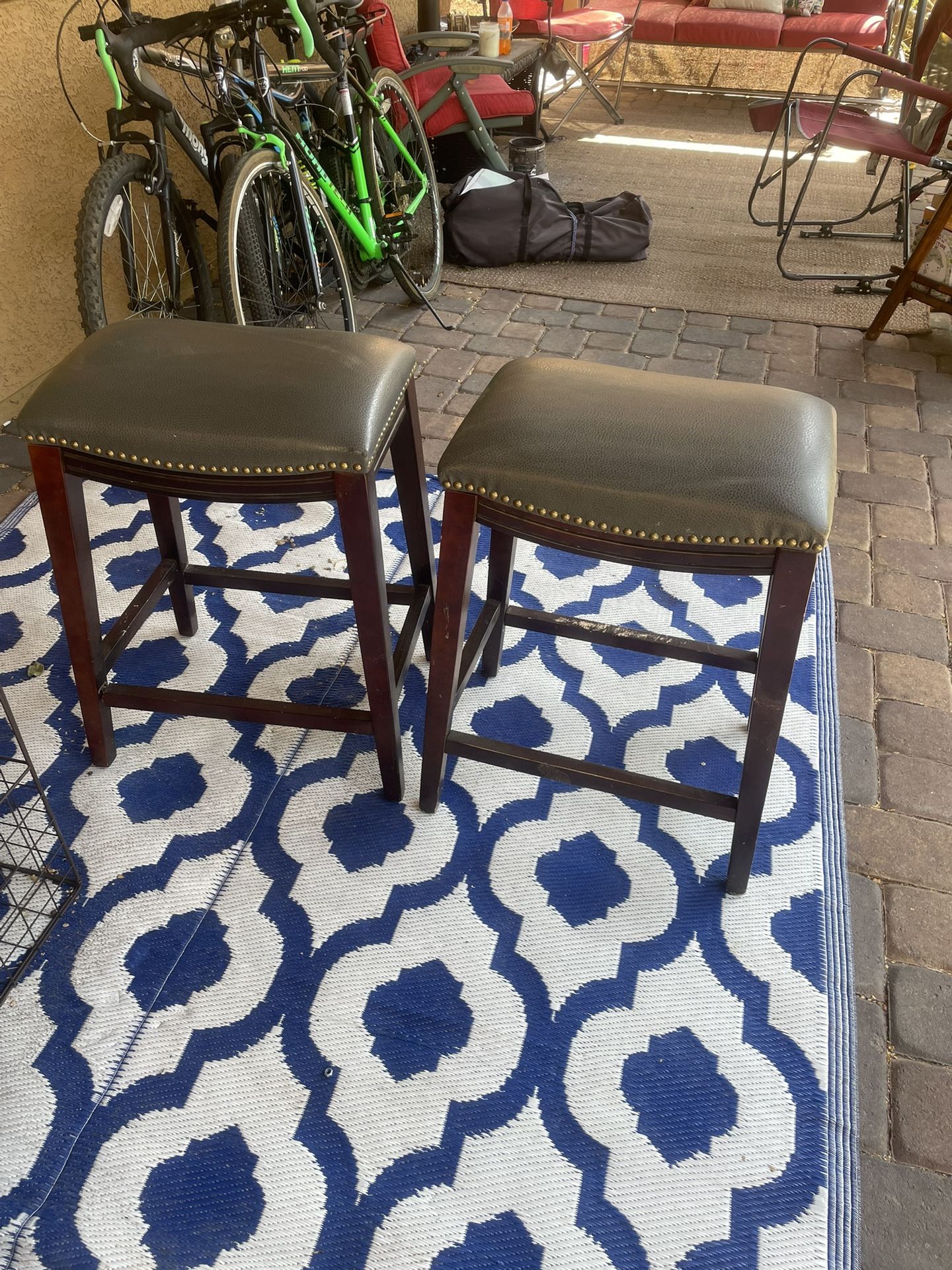 🪑 Pair of Bar Stools – Leather Top w/ Nailhead Trim 🪑 📍 Pickup Location: s. Durango & 215 near IKEA  ✨ Stylish and comfortable set of 2 bar stools 