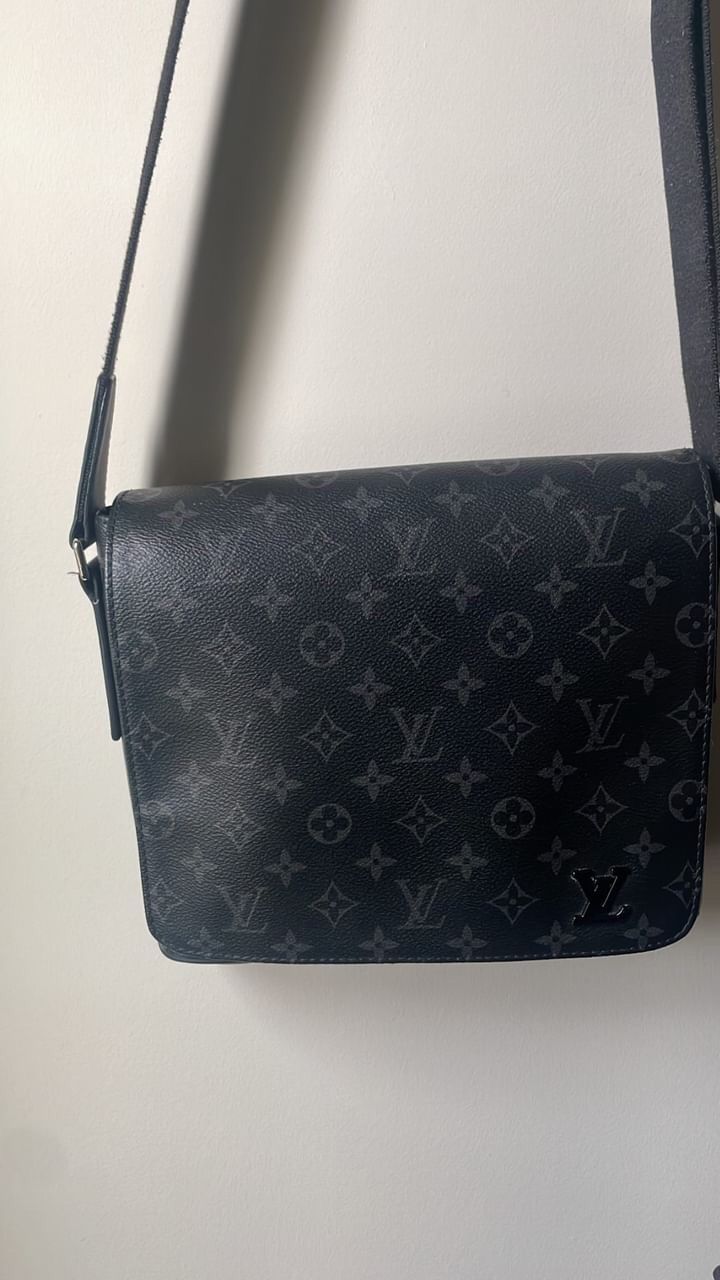 Lv messenger bag