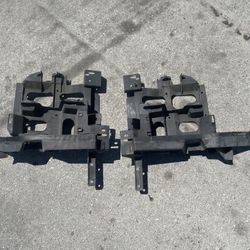 Chevy Silverado Avalanche Headlight Brackets