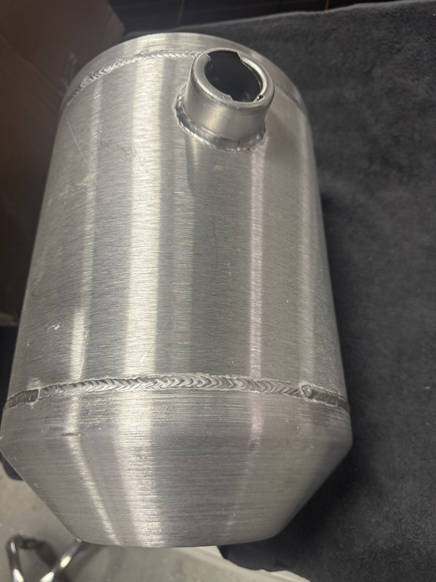 10 x 16-1/2 Inch End Fill Spun Aluminum Gas Tank 5 Gallon 1/4NPT Outlet- Off-road / Tractor Pull