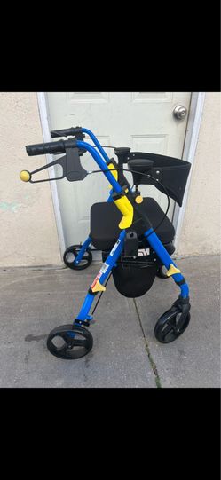 MEDLINE ROLLATOR WALKER