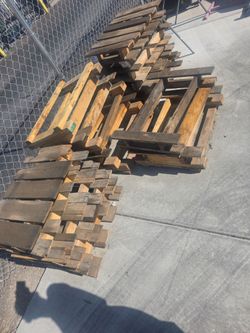 Small wooden pallets