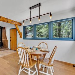 42" Round Kitchen Table and 4 Chairs 