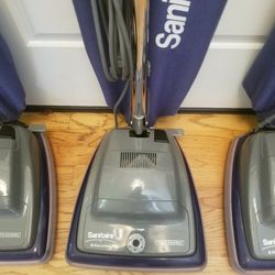 NEW cond  COMMERCIAL SANITARE HEAVY DUTY VACUUM. , WORKS EXCELLENT. , IN THE BOX. , 