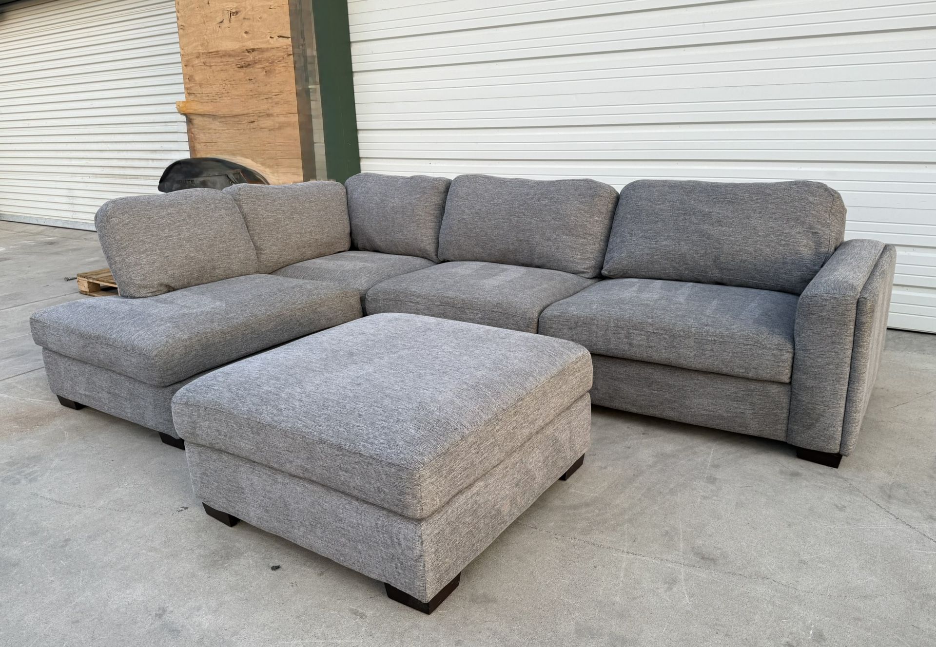 2 PIECE SECTIONAL WITH OTTOMAN 