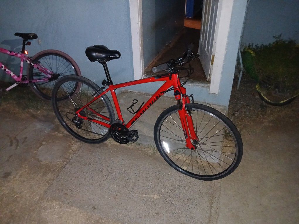 Specialized Crosstrail Medium-sized