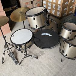 Drum set  5 piece For Sale 