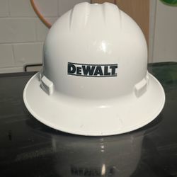 DEWALT DPG11FB Full Brim Hard Hat with Ratchet Suspension - White 