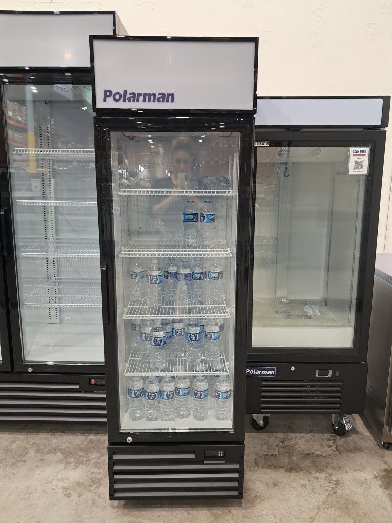 ***REFRIGERATED BEVERAGE MERCHANDISER  (EXPOSITOR DE BEBIDAS REFRIGERADAS)***
