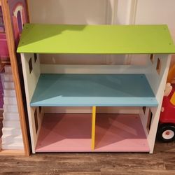 Playhouse Small  Great Condition 