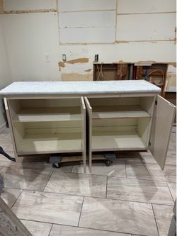 Kitchen cabinet