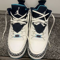 Jordan Son of Mars Low Hornets