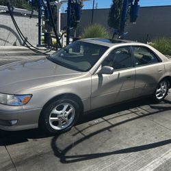 2000 Lexus ES 300