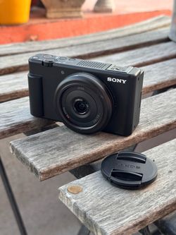Sony ZV-1F 4k vlogging camera