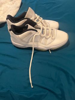 Jordan 11 baby blue size 12